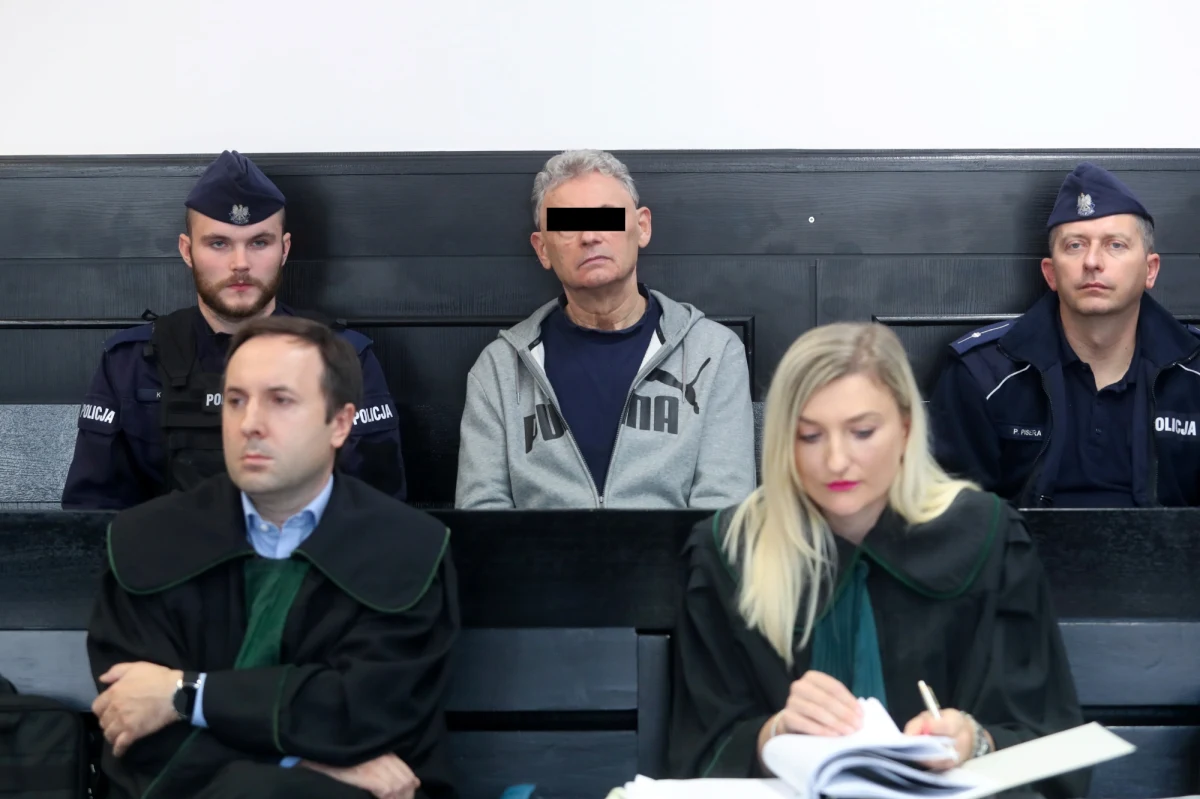 Przed Sądem Okręgowym w Łodzi rozpoczął się proces 62-letniego b. właściciela zakładów mięsnych Zbyszko, któremu zarzuca się m.in. oszustwa na szkodę kilkuset dostawców bydła na kwotę ponad 23 mln zł. Mężczyźnie grozi kara do 10 lat więzienia.