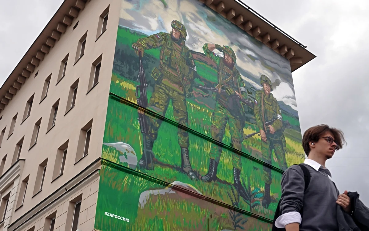 Ogłoszona przez prezydenta Rosji Władimira Putina częściowa mobilizacja to właściwie nic nowego. To usankcjonowanie tego, co dzieje się w Rosji od miesięcy, postępującej ukrytej mobilizacji - powiedział PAP szef Gabinetu Prezydenta Paweł Szrot. Wskazywał, że Rosja ma wielkie problemy m.in. z wyszkoleniem nowych żołnierzy.
