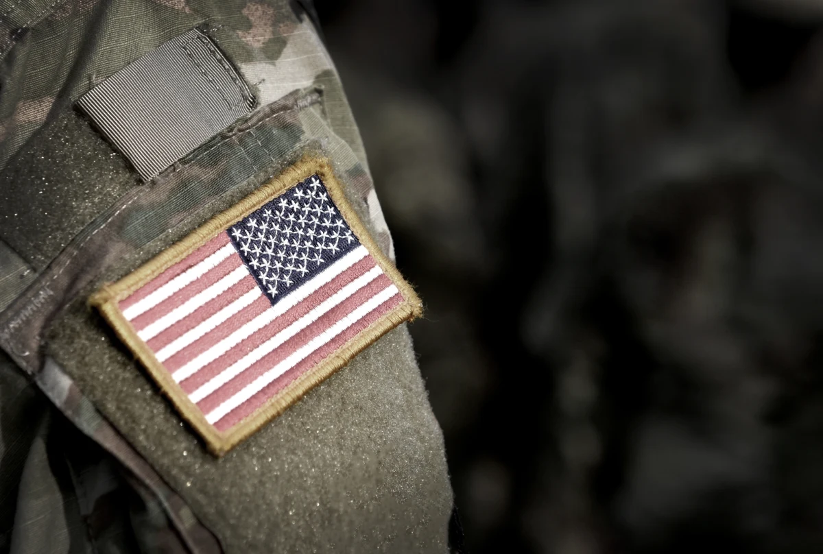 Na ponad 3 lata więzienia skazał w środę Sąd Okręgowy w Lublinie 33-letniego obywatela Nigerii, który brał udział w oszustwach "na amerykańskiego żołnierza". Wobec współoskarżonej 26-latki sąd wymierzył karę 2,5 roku więzienia. Skazani mają też zwrócić pokrzywdzonym pieniądze, tj. około miliona złotych.