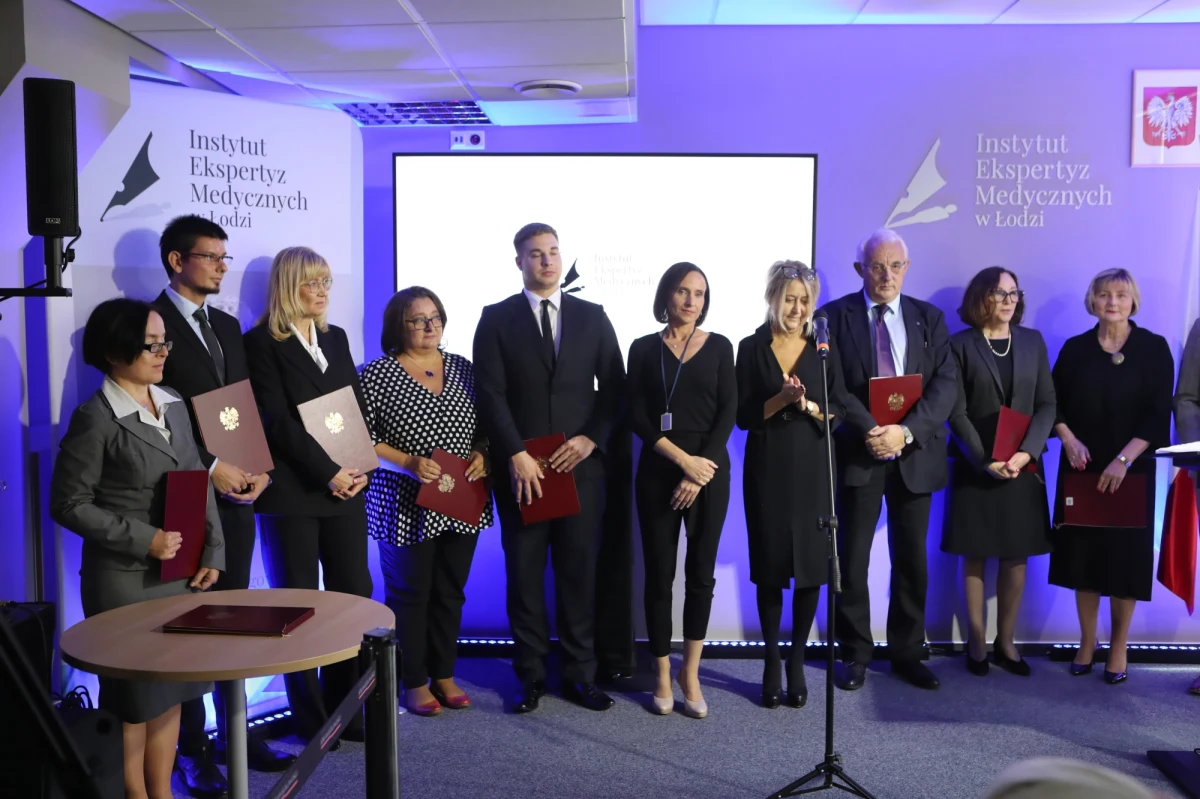 W Łodzi otwarto Instytut Ekspertyz Medycznych (IEM), który jest jednostką podlegającą ministrowi sprawiedliwości. "Instytut zajmie się usprawnianiem procesu opiniowania sądowo-lekarskiego, m.in. poprzez wprowadzanie standardów medycznych" - powiedziała dyrektorka IEM Agata Michalska.