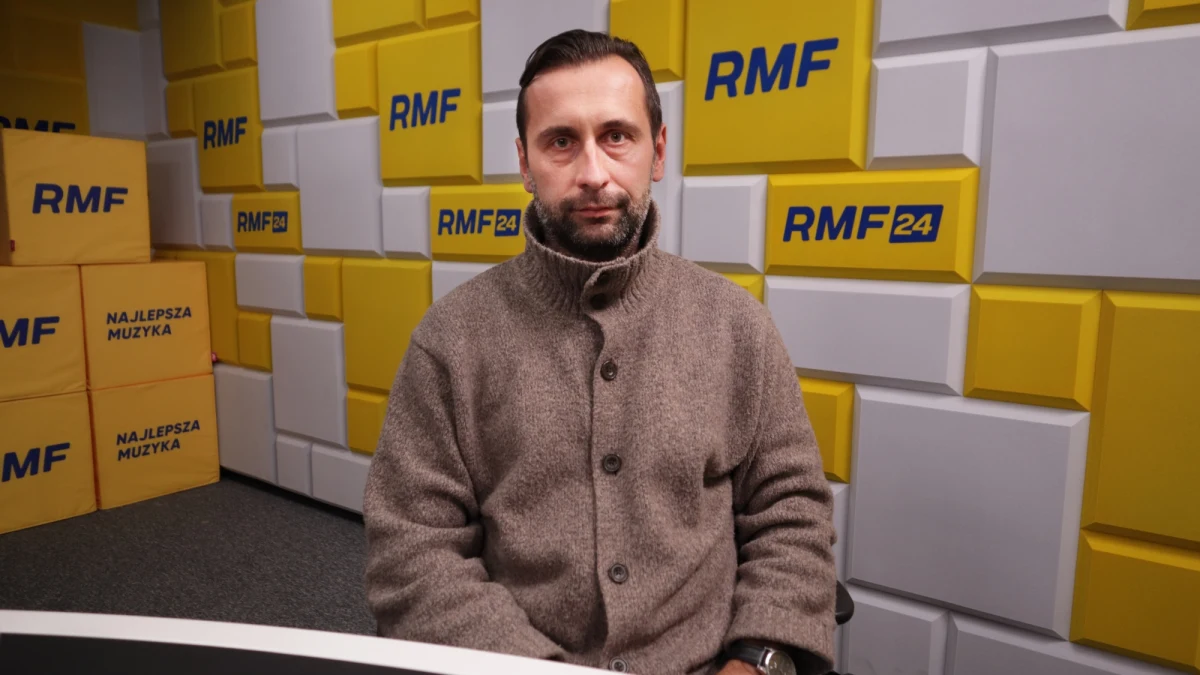 "Gdyby Rosja zdecydowała się na użycie taktycznej broni jądrowej, to byłoby przekroczenie kolejnej czerwonej linii, rubikonu. Wtedy można sobie wyobrazić, że Zachód zareaguje, dając jeszcze więcej sprzętu Ukraińcom i wprowadzi już totalne sankcje na Rosję" – mówił w Popołudniowej rozmowie w RMF FM Adam Balcer, dyrektor programowy Kolegium Europy Wschodniej im. Jana Nowaka Jeziorańskiego. Gość Tomasza Terlikowskiego podkreślił jednak, że nie można wykluczyć, że Rosja użyje konwencjonalnej broni jądrowej.