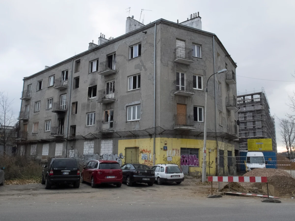 Wola remontuje mieszkania, które odda w najem potrzebującym mieszkańcom Warszawy. W tym roku zostało odnowionych już 47 lokali. W kolejnych mieszkaniach trwają prace remontowe.