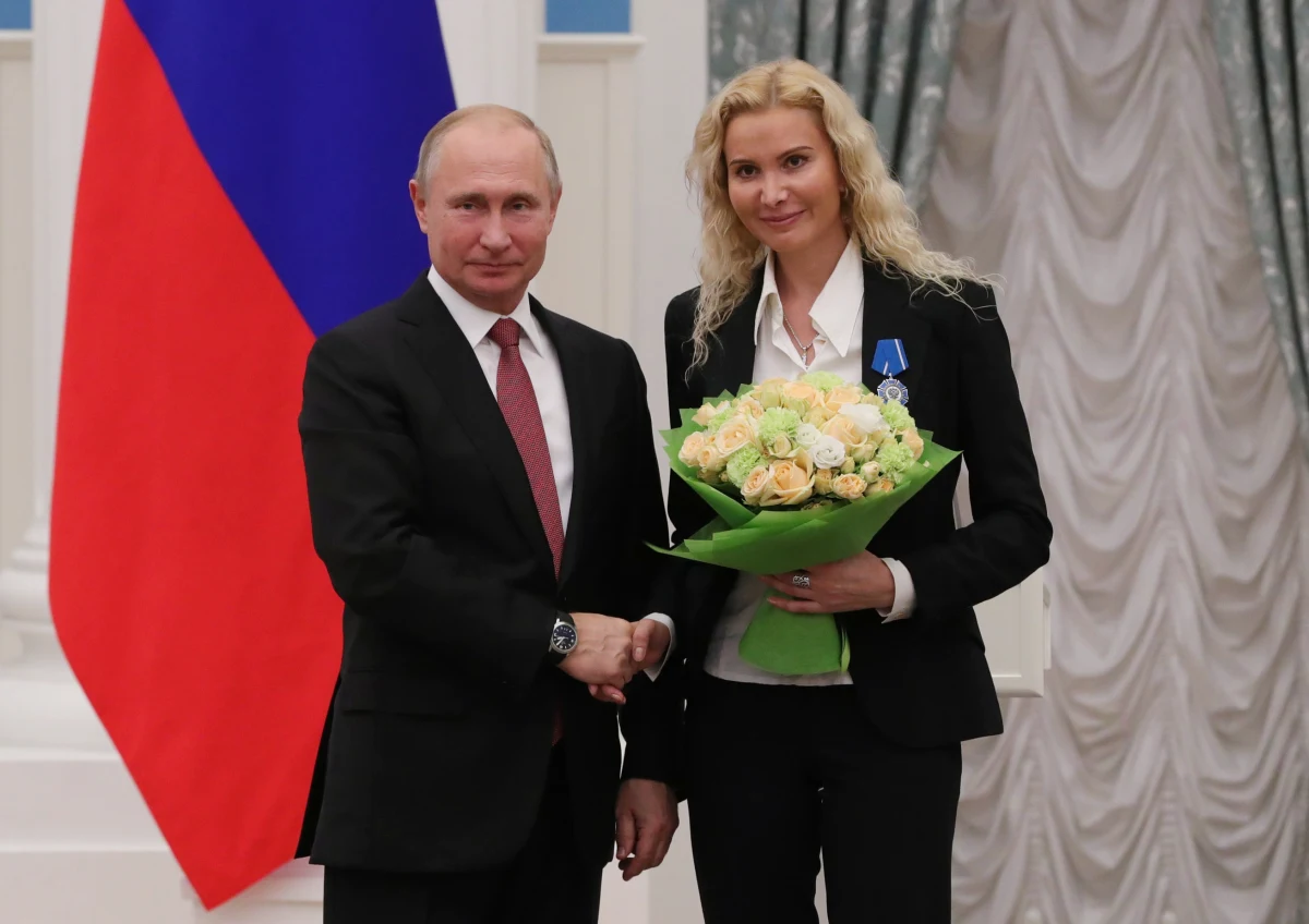 W Rosji zawrzało po pojawieniu się informacji, że łyżwiarka figurowa Diana Davies oraz jej partner Gleb Smolkin zmienili federację i starają się o możliwość startów pod amerykańską flagą. Oburzenie budzi zwłaszcza fakt, że Davies jest córką legendarnej trenerki Eteri Tutberidze.