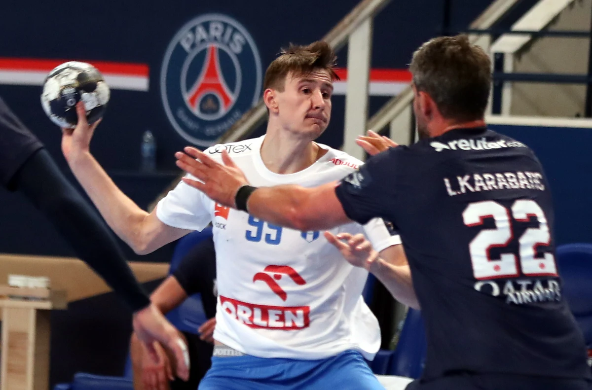 Piłkarze ręczni Orlen Wisły Płock przegrali na wyjeździe z HB Paris Saint-Germain 33:37 (16:18) w meczu drugiej kolejki grupy A Ligi Mistrzów. Najskuteczniejszym zawodnikiem płockiego zespołu był zdobywca 7 goli Sergiej Kosorotow, zaś w zespole PSG – reprezentant Polski Kamil Syprzak, który 9 razy trafiał do bramki.