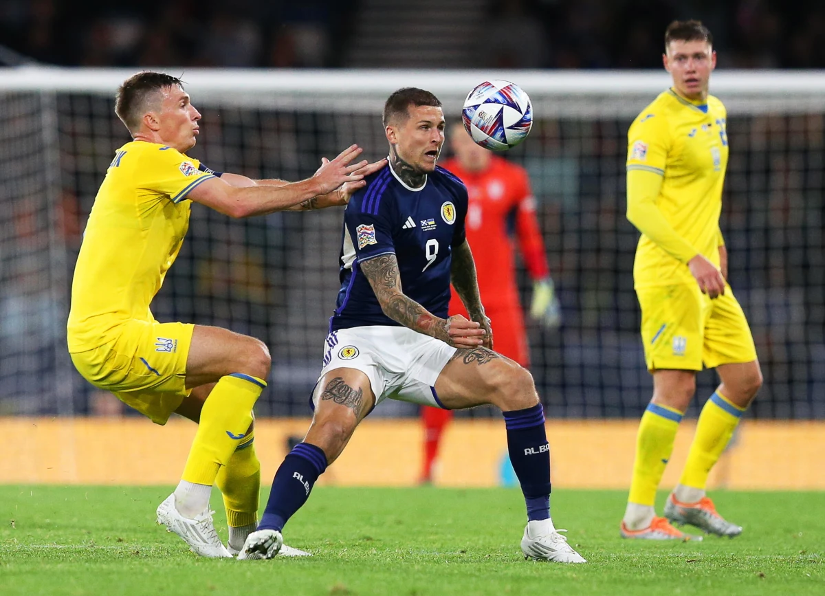 Szkocja wygrała 3:0 z Ukrainą na Hampden Park w zaległym meczu piłkarskiej Ligi Narodów. Gole dla gospodarzy strzelili John McGinn i dwukrotnie Lyndon Dykes.