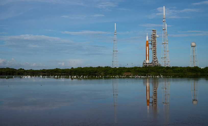 Do trzech razy sztuka? NASA poinformowała o zakończonym powodzeniem teście rakiety SLS, od którego zależał nowy termin startu misji Artemis 1 - oznacza to, że oczy całego świata najpewniej już za tydzień ponownie zwrócą się w stronę Centrum Kosmicznego imienia Johna F. Kennedy’ego.