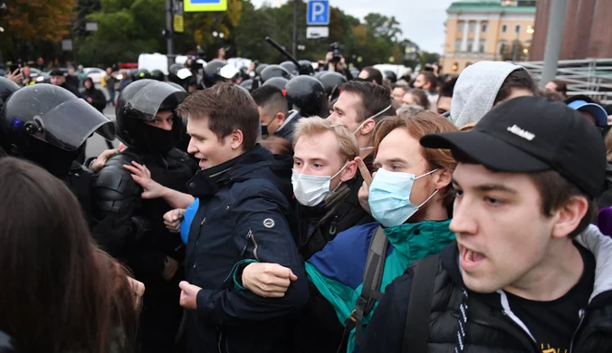 Czy pozwalać Rosjanom uciec od wojny? Mieli na to pół roku