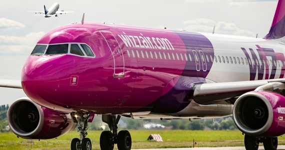 Wizz Air po blisko dziesięciu latach wraca na łódzkie lotnisko. Od 13 grudnia węgierski przewoźnik uruchomi nowe połączenia do do angielskiego Luton pod Londynem. Trasa będzie obsługiwana dwa razy w tygodniu.