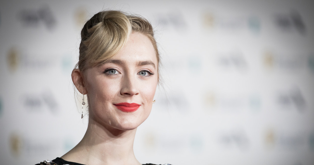 Czterokrotnie nominowana do Oscara Saoirse Ronan ("Małe kobietki") zagra w nowym filmie Steve’a McQueena ("Zniewolony. 12 Years a Slave") zatytułowanym "Blitz". Produkcja powstaje dla Apple Original Films, a jej akcja rozgrywać się będzie w trakcie II wojny światowej.