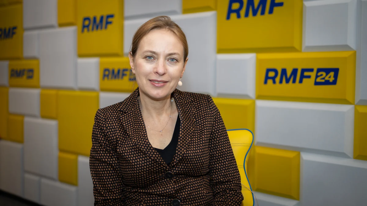 "Reżim na pewno eroduje. Rosja się stacza, zarówno technologicznie, jak i ekonomicznie, ale się nie załamuje. Sankcje nie doprowadziły do załamania rosyjskiej gospodarki. Co więcej, wywołały ogromny wstrząs ekonomiczny w Unii Europejskiej. To na pewno początek końca, ale ciężko jednoznacznie stwierdzić, kiedy ten koniec nastąpi" - mówiła w Popołudniowej rozmowie w RMF FM Katarzyna Pełczyńska-Nałęcz, była ambasador RP w Moskwie i dyrektor Instytutu Strategie 2050.