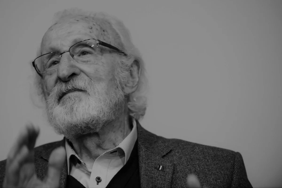 W wieku 94 lat zmarł jeden z najwybitniejszych polskich aktorów teatralnych i filmowych Franciszek Pieczka. W pamięci widzów zapisał się kreacjami m.in. w "Żywocie Mateusza", "Quo Vadis" i "Jańcio Wodnik". Szczególnie pokochany został za rolę Gustlika w serialu "Czterej pancerni i pies". O śmierci artysty poinformowała jego rodzina.