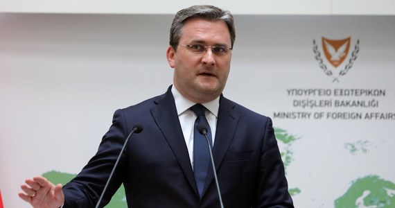 ​Serbia, zgodnie z normami prawa międzynarodowego, nie może zaakceptować wyników rosyjskich referendów w Ukrainie - oświadczył minister spraw zagranicznych Serbii Nikola Selaković.