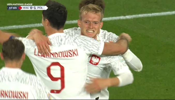 Karol Świderski strzelił gola na 1-0 dla Polski w meczu z Walią - ZOBACZ. WIDEO (Polsat Sport)