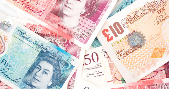 ​Brytyjski funt leci na łeb na szyję. Dziś rano na giełdzie azjatyckiej dawano za niego 1,03 dolara - to najniższe notowanie w historii.