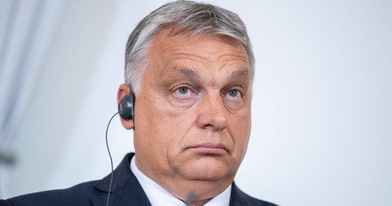 ​Premier Węgier Viktor Orban oskarżył Brukselę o to, że jej polityka doprowadziła do wzrostu cen energii. Węgierski przywódca oczywiście ponownie pominął udział w Rosji w manipulowaniu dostawami surowców takich jak gaz. Orban podkreślił także, że jeśli Budapeszt nie otrzyma środków z UE, to pozyska pieniądze "z innych źródeł".