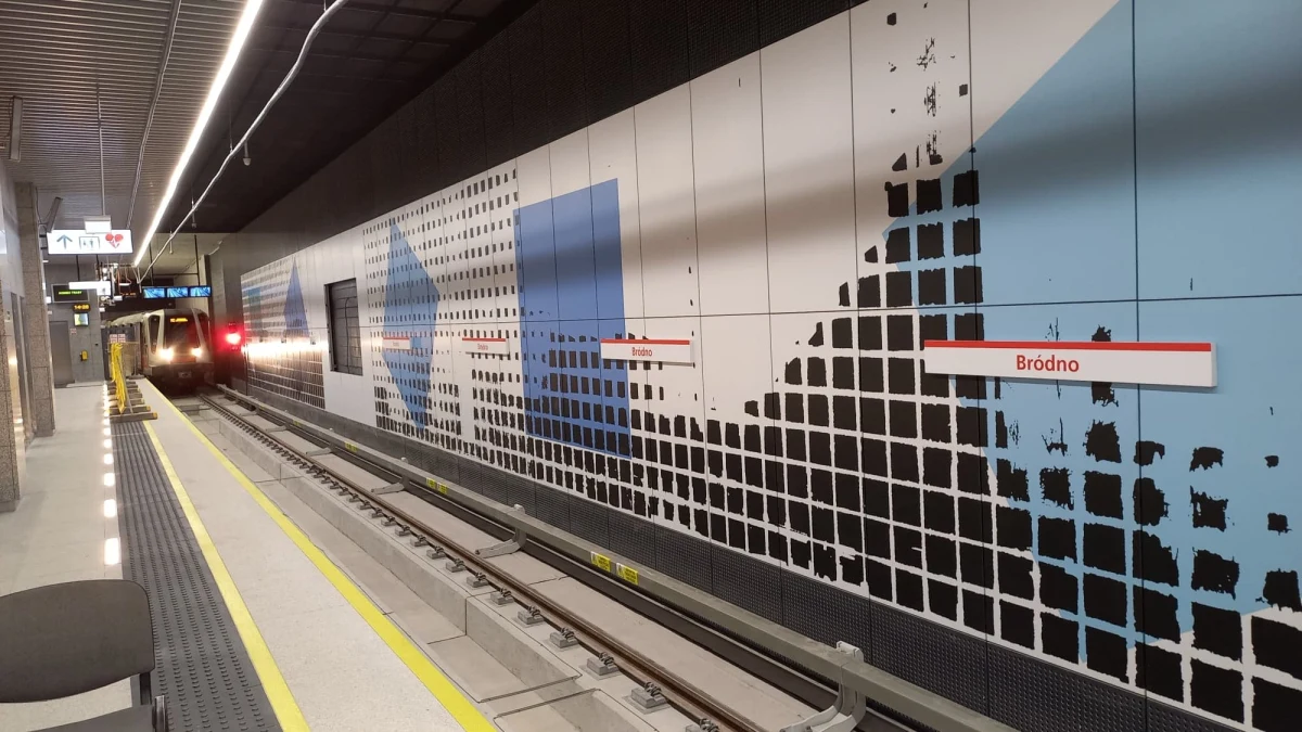 Pozytywnie zakończyły się kontrole na nowych stacjach II linii warszawskiego metra. Oficjalne decyzje mają zostać wydane do jutra, a to oznacza, że stacje Bródno, Zacisze i Kondratowicza zostaną otwarte najpóźniej w środę.
