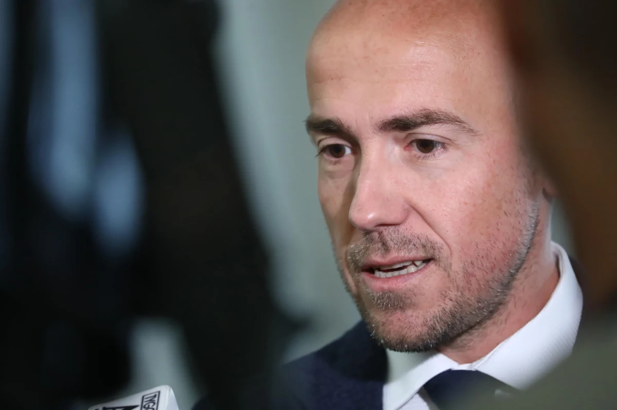 Sejmowa komisja regulaminowa pozytywnie zaopiniowała wniosek Joanny Lichockiej (PiS) o uchylenie immunitetu Borysowi Budce (KO). Parlamentarzystka złożyła go w związku z prywatnym aktem oskarżenia. Lichocka zarzuca Budce, że miał ją zniesławić. W tle jest sprawa głosowania za rekompensatą dla mediów publicznych. 