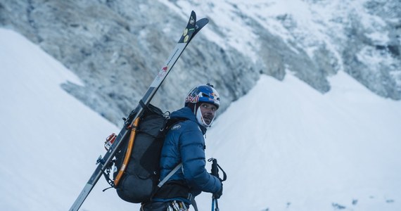 Andrzej Bargiel poinformował, że rozpoczął atak szczytowy na Mount Everest - najwyższą górę ziemi. Dotarł już do obozu drugiego. Polak chce wejść na wierzchołek, a następnie zjechać z niego na nartach jako pierwszy człowiek w historii bez użycia dodatkowego tlenu.