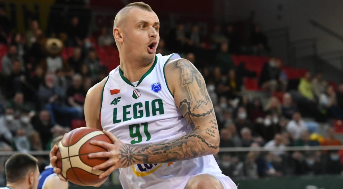 Legia Warszawa zmierzy się dziś z WKS Śląskiem Wrocław w swoim drugim meczu nowego sezonu koszykarskiej Energa Basket Ligi. Będzie to starcie wicemistrza i mistrza poprzedniego sezonu. "Mamy rachunki do wyrównania" - mówi przed tym meczem koszykarz stołecznej Legii Dariusz Wyka. Początek spotkania o 20:00.