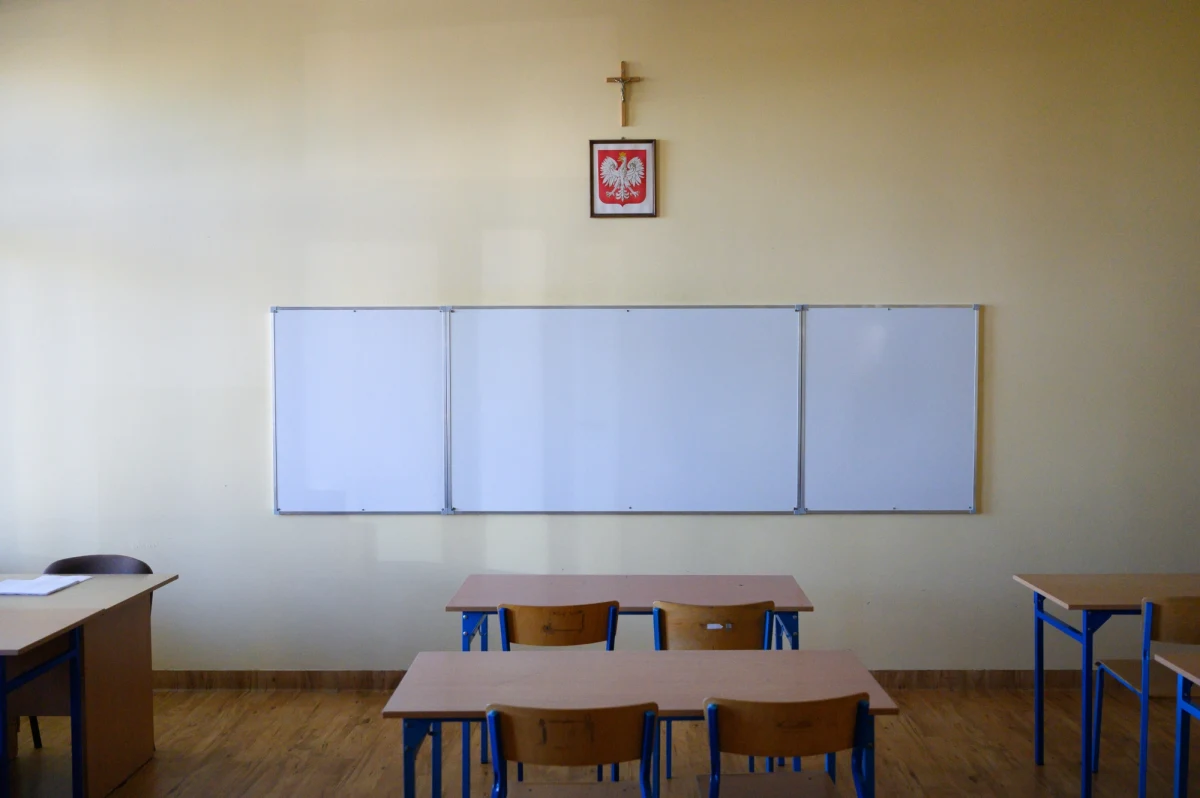 Maleje liczba uczniów deklarujących udział w lekcjach religii w szkołach prowadzonych przez łódzki samorząd – wynika z danych przedstawionych w środę przez władze Łodzi. W sumie na 63 tys. wszystkich uczniów w Łodzi religię wybrała niewiele ponad połowa.