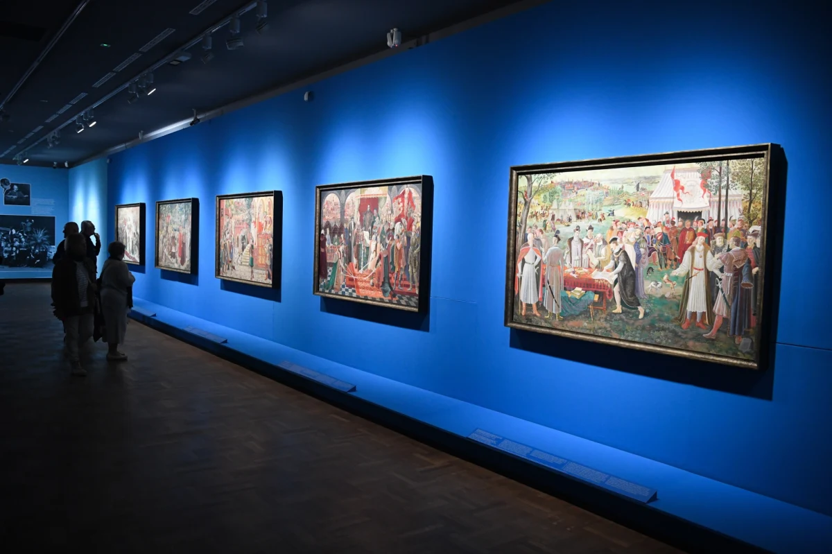 Po 83 latach "Łukaszowcy" wracają do Polski. To wielka satysfakcja, a przede wszystkim wielkie dobro dla polskiej kultury - powiedział w środę wicepremier, minister kultury i dziedzictwa narodowego Piotr Gliński podczas konferencji prasowej poświęconej wystawie "Łukaszowcy. Wielki powrót".