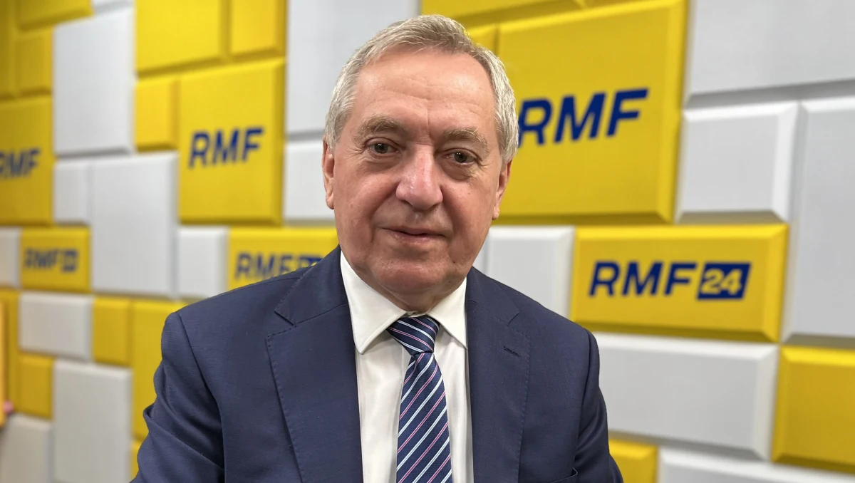 "Nie było potyczek (w rządzie). Są różnice zdań dotyczące energii" – mówił w Porannej rozmowie w RMF FM wicepremier i minister rolnictwa Henryk Kowalczyk. "Jeśli chodzi o węgiel, to ja też wspierałem, by węgiel kupiła Agencja Rezerw Strategicznych, żeby zrobić z tego mix i uśrednić ceny i być może te ceny nie windowałyby, nie wahałyby się" – dodał. "Sprzedaż węgla z polskich kopalń mogłaby by być tańsza, natomiast dużo droższy byłby węgiel z importu i stąd pomysł, by to uśrednić. I to tutaj jest główna różnica zdań" – podkreślił. Przyznał, że nie wie, czy dojdzie do rekonstrukcji rządu. 