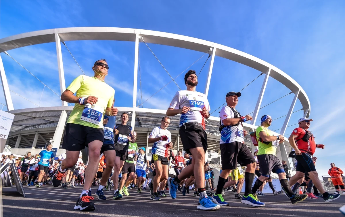 Tegoroczna edycja Silesia Marathonu, który jest największą imprezą biegową na Śląsku, będzie już czternastą z kolei. Dodatkowo jest to jedno z najważniejszych wydarzeń biegowych w kraju, który nieprzerwanie od wielu lat ściąga na Śląsk tysiące biegaczy, spragnionych niezapomnianych sportowych wrażeń.