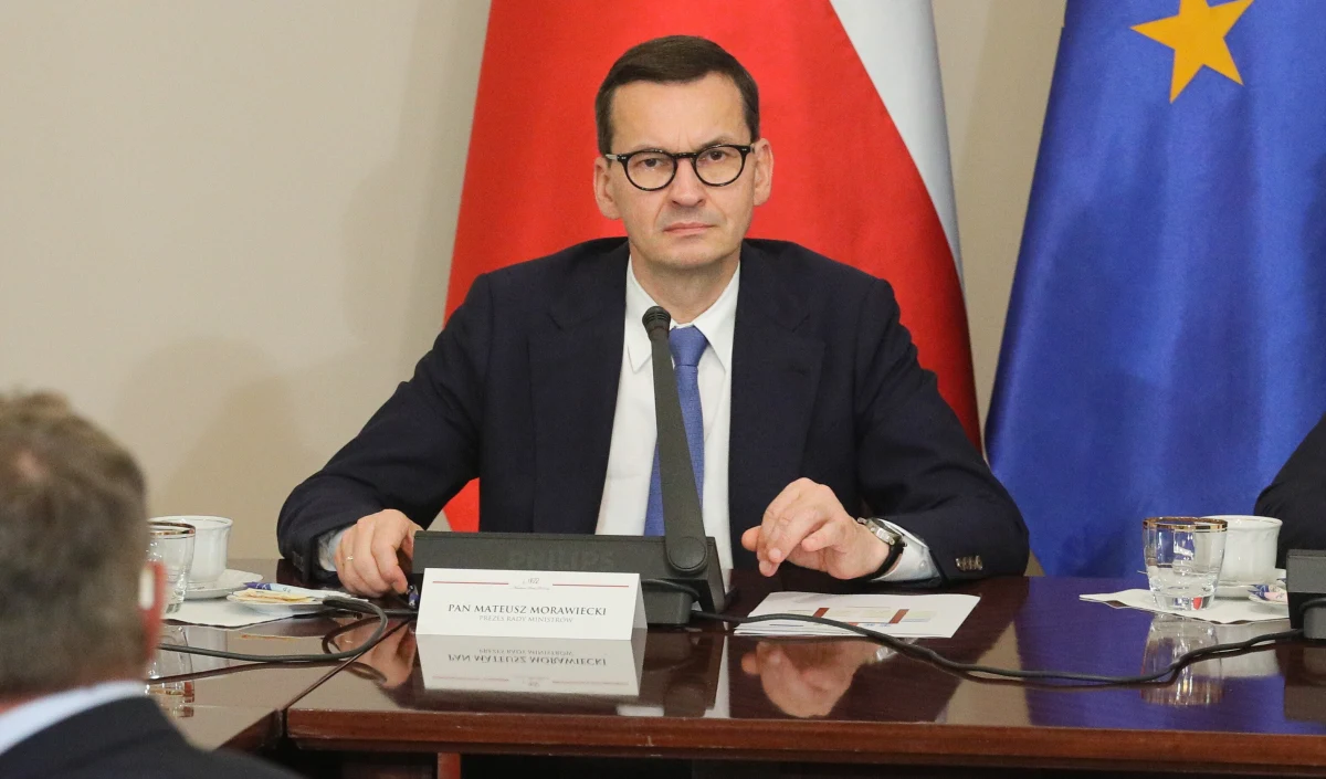 46 proc. respondentów zadeklarowało się we wrześniu jako przeciwnicy rządu, 28 proc. to zwolennicy obecnego gabinetu - wynika z sondażu CBOS. Zadowolenie z premiera Mateusza Morawieckiego wyraża 31 proc. badanych, a 56 proc. jest z niego niezadowolonych. 