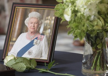 Podano przyczynę i godzinę śmierci królowej Elżbiety II. Jest akt zgonu