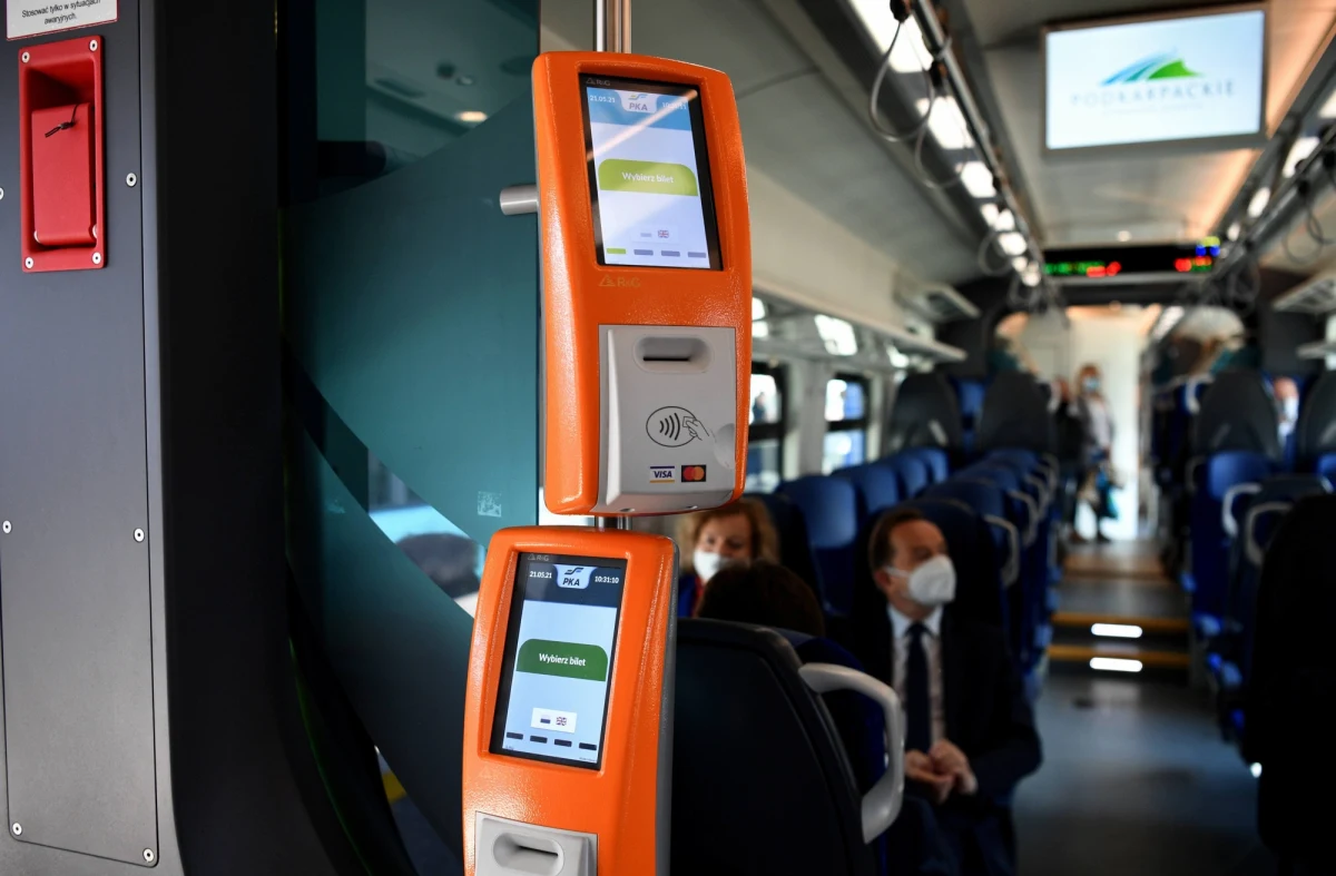 Od 1 października Polregio oraz Zarząd Transportu Miejskiego w Rzeszowie wprowadzą bilet miesięczny, który będzie uprawniał do przejazdów pociągami uruchamianymi przez Polregio oraz środkami komunikacji miejskiej organizowanymi przez ZTM w Rzeszowie.