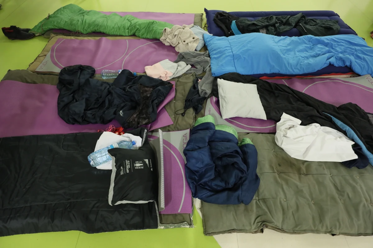 "Rozpoczynamy w Tarnowie zbiórkę śpiworów dla ukraińskich żołnierzy. Codziennie przyjmowane będą w siedzibie tarnowskiej straży miejskiej przy ul. Nadbrzeżnej Dolnej" – poinformował w czwartek rzecznik prezydenta miasta Ireneusz Kutrzuba.