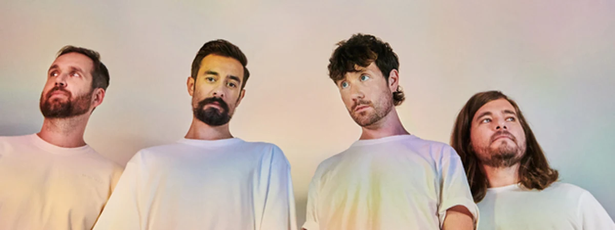 Bastille powraca z nową, futurystyczną płytą. Brytyjski zespół zagra 22 listopada tego roku w warszawskim COS Torwar.