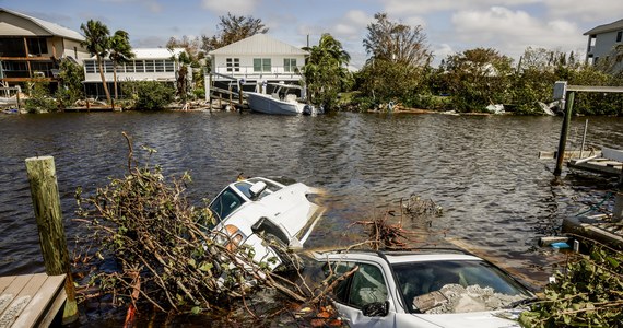 Setki ratowników przeszukują zalane budynki na Florydzie po przejściu huraganu Ian. Straty są ogromne. Nie żyje prawdopodobnie 17 osób. 