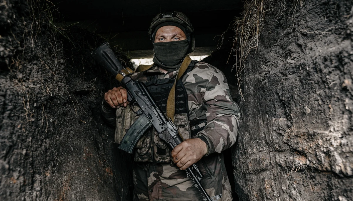 Ekspert wojskowy pułkownik Roman Switan poinformował, że ukraińskie jednostki rozpoznania przeprowadzają skuteczne operacje w okupowanym Doniecku. Ma to wprawiać w zdumienie Rosjan i prorosyjskich separatystów. "Można wedrzeć się do Doniecka przy pomocy lotnictwa, artylerii i oddziałów pancernych" - podkreślił ekspert.