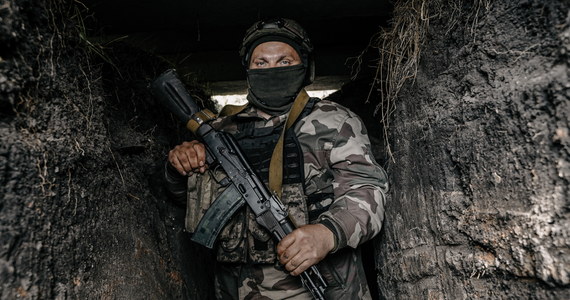 Ekspert wojskowy pułkownik Roman Switan poinformował, że ukraińskie jednostki rozpoznania przeprowadzają skuteczne operacje w okupowanym Doniecku. Ma to wprawiać w zdumienie Rosjan i prorosyjskich separatystów. "Można wedrzeć się do Doniecka przy pomocy lotnictwa, artylerii i oddziałów pancernych" - podkreślił ekspert.