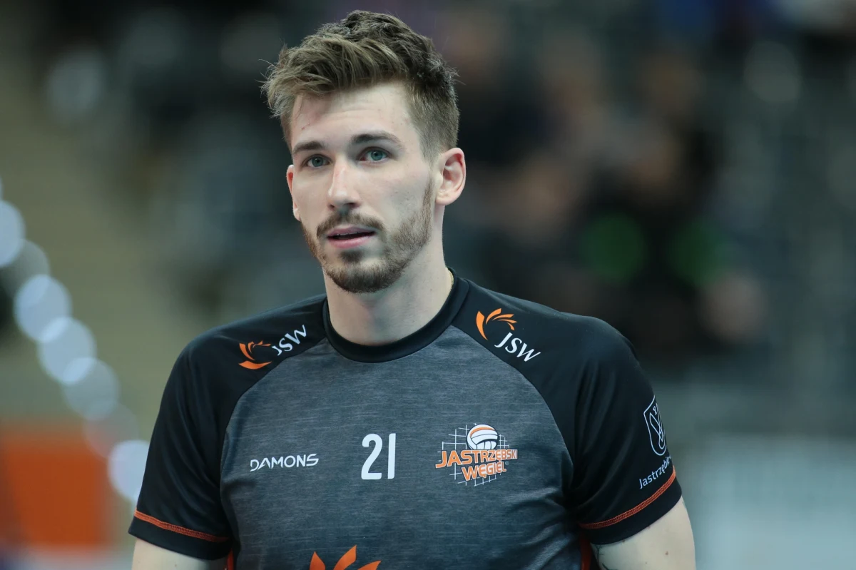 Siatkarze Jastrzębskiego Węgla pokonali GKS Katowice 3:0 (25:23, 25:20, 28:26) w pierwszym meczu nowego sezonu PlusLigi.