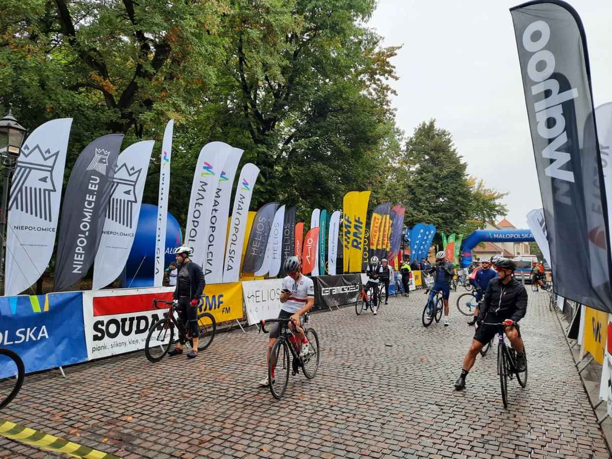 W Niepołomicach pod Krakowem odbył się dzisiaj  Wyścig Kolarski by Tomasz Marczyński. Wydarzenie było symbolicznym zakończeniem  sezonu rowerowego. 