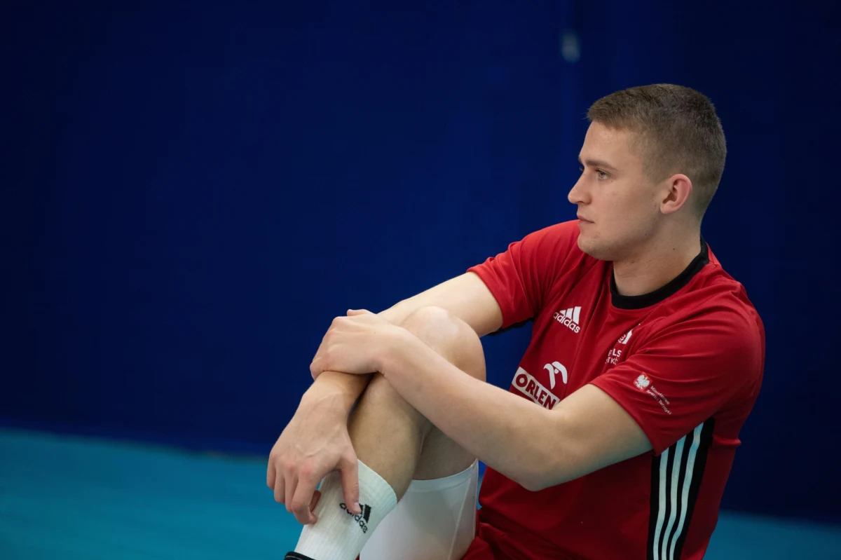 To będzie historyczny mecz w Plus Lidze. Siatkarze Trefla Gdańsk o 17:30 podejmą Barkom Każany Lwów. Ukraińska drużyna dołączyła do naszych rozgrywek i to będzie jej ligowy debiut. "Traktujemy to jak kolejny, ważny mecz. W Plus Lidze nie ma łatwych spotkań. Na pewno będziemy dobrze przygotowani" – mówi atakujący Trefla Bartłomiej Bołądź. Patryk Serwański rozmawiał z nim o oczekiwaniach klubu z Gdańska na nowy sezon i przebudowie, jaką drużyna przeszła przed nowym sezonem. 