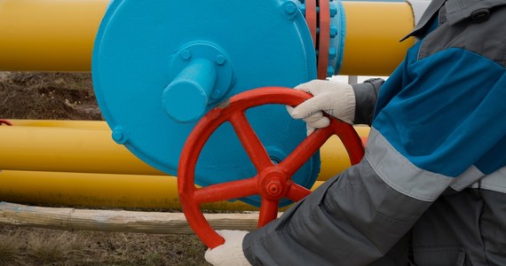 Od soboty nie ma dostaw gazu z Rosji do Włoch - ogłosił włoski koncern ENI, jego odbiorca. Jak wyjaśniła ta wielka firma energetyczna, rosyjski Gazprom zawiadomił ją o tym, że nie jest w stanie zrealizować dostaw gazu do Włoch z powodu wstrzymania jego tranzytu przez Austrię.