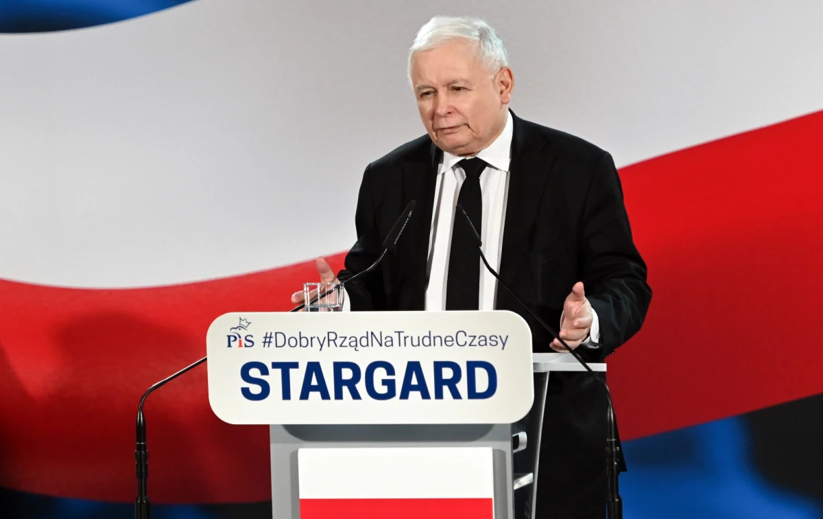 To ogromne przedsięwzięcie Centralny Port Komunikacyjny doprowadzi do tego, że nasz kraj straci bardzo niedobrą i degradującą dla prawie 40 milionowego narodu cechę. Cechę prowincjonalności - powiedział prezes PiS Jarosław Kaczyński podczas spotkania z mieszkańcami Stargardu (Zachodniopomorskie).