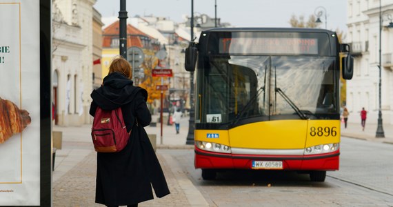 W poniedziałek Zarząd Transportu Miejskiego wprowadza zmianę w rozkładach jazdy komunikacji miejskiej. Tramwaje wracają do podstawowych rozkładów. Wracają też niektóre autobusy.