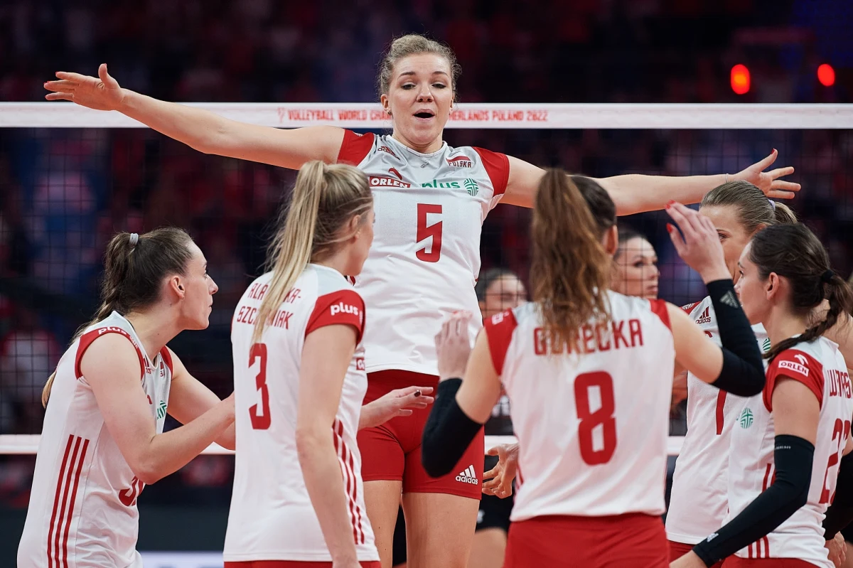 Reprezentacja Polski awansowała do kolejnej rundy mistrzostw świata kobiet. Od wtorku mecze będą rozgrywane w Łodzi. Polskie zawodniczki zmierzą się z Serbią, USA, Kanadą i Niemcami, a my mamy dla Was bilety na te spotkania. 