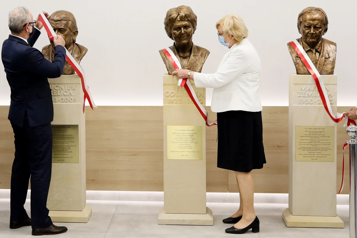 Minister zdrowia Adam Niedzielski przekazał Śląskiemu Uniwersytetowi Medycznemu w Katowicach zarządzanie jedną z czołowych polskich placówek leczących choroby serca i płuc - Śląskim Centrum Chorób Serca (ŚCCS) w Zabrzu.

