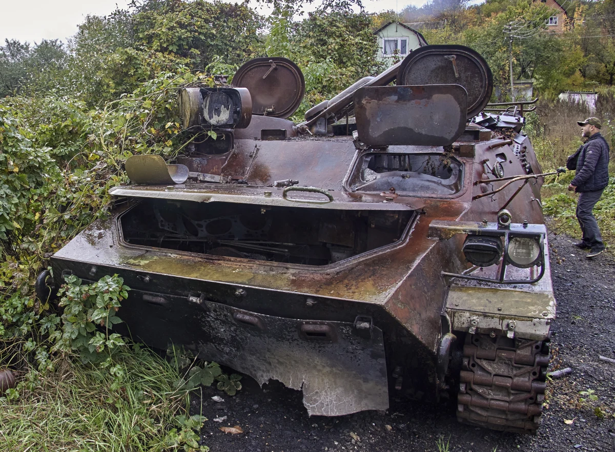 70 proc. badanych uważa, że wojna w Ukrainie zagraża bezpieczeństwu Polski, według 84 proc. ankietowanych wojna będzie trwać jeszcze co najmniej kilka miesięcy. 60 proc. uważa, że należy kontynuować walkę i nie iść na żadne ustępstwa wobec Rosji - wynika z sondażu CBOS.