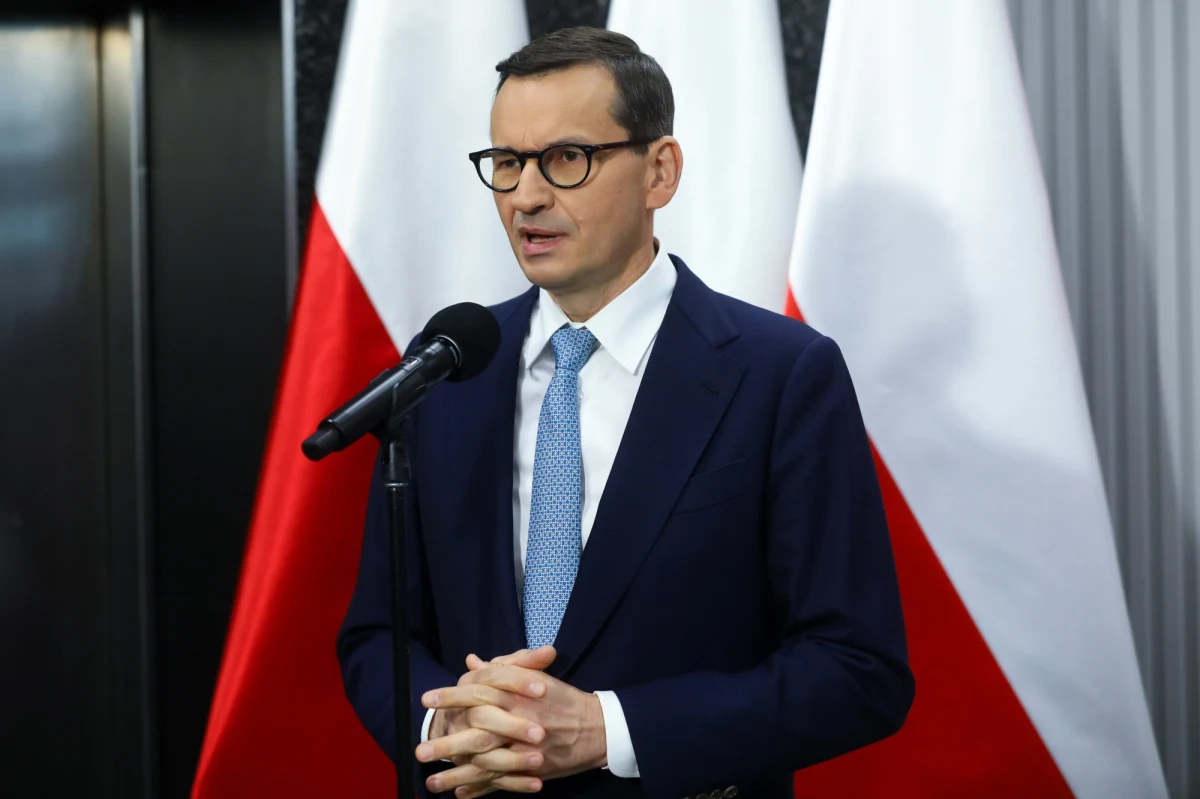 Marek Kuchciński - były marszałek Sejmu - jest faworytem na giełdzie polityków, którzy mieliby objąć funkcję szefa Kancelarii Prezasa Rady Ministrów. Wakat trzeba uzupełnić po tym, jak w ubiegłym tygodniu do dymisji podał się Michał Dworczyk. Ostatecznej decyzji wciąż jeszcze nie ma, jednak propozycja miała paść.