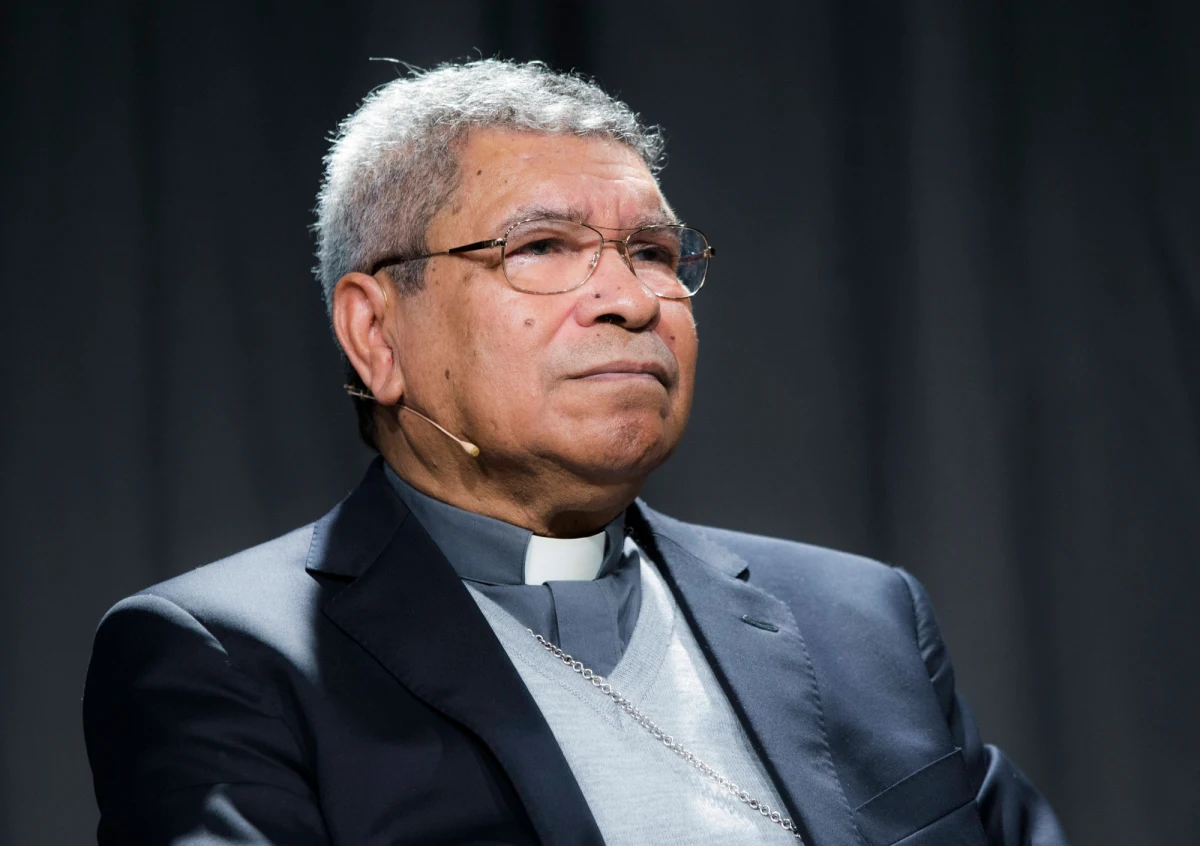 Laureat Pokojowej Nagrody Nobla z 1996 roku biskup Carlos Filipe Ximenes Belo został ukarany przez Stolicę Apostolską "za ciężkie przestępstwa", których hierarcha miał się dopuszczać w latach 90. XX wieku - poinformował w telewizji Timoru Wschodniego RTTL przedstawiciel Watykanu w tym kraju ksiądz prałat Marco Sprizzi. Zarzuty w tej sprawie dotyczyły nadużyć seksualnych wobec nieletnich.