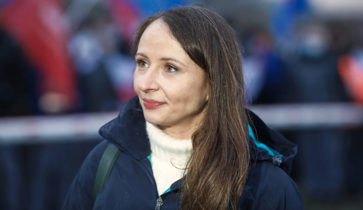 Poniedziałkowy apel wicepremiera Jacka Sasina, by samorządy zaangażowały się w dystrybucję węgla to kapitulacja, to przyznanie się do nieudolności, braku kompetencji i umiejętności działania - oceniła posłanka Lewicy Agnieszka Dziemianowicz-Bąk w rozmowie 7 pytań o 7:07 w Radiu RMF24. W takiej sytuacji - jej zdaniem - rząd powinien podać się do dymisji.