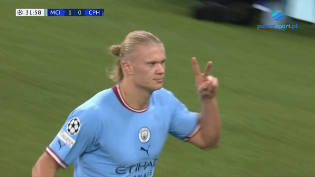 Erling Haaland w 32. minucie strzela drugiego gola meczu Manchester City - FC Kopenhaga. 


Składy wyjściowe spotkania:

Manchester City: Ederson – Cancelo, Dias, Laporte, S. Gómez – Mahrez, Gündogan (C), Ber. Silva, Grealish – Haaland, J. Álvarez.
Rezerwowi: Ortega, Carson – N. Aké, Rodri, De Bruyne, Foden, Palmer, Akanji, Lewis, Wilson-Esbrand.
Trener: Pep Guardiola

FC Kopenhaga: Grabara – Diks, Vavro, Chočolava, Kristiansen – Stamenic, Lerager, Jóhannesson – Claesson (C), Daramy – Karamoko.
Rezerwowi: Johnsson, Ryan – Babacar, Cornelius, Sörensen, Mukairu, Jelert, Ankersen, Lund Jensen, Bardghji, Haraldsson.
Trener: Jacob Neestrup
