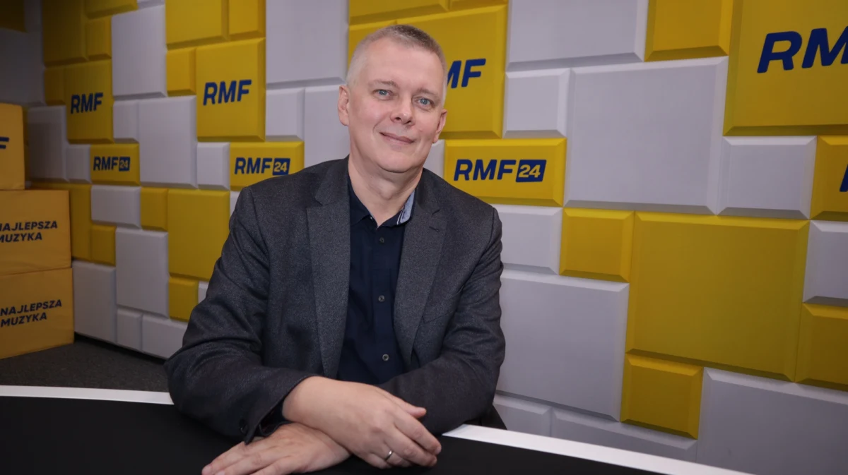 "Mam kompletnie inne zdanie niż Bronisław Komorowski. To nie jest czas na zabieganie przez Ukrainę o rozmowy pokojowe z Rosją" - mówił w Porannej rozmowie w RMF FM wiceprzewodniczący Platformy Obywatelskiej Tomasz Siemoniak. "Radosław Sikorski popełnił ogromny błąd. Dało mu to dużo do myślenia" - stwierdził gość Roberta Mazurka, odnosząc się do wpisu Sikorskiego po wybuchach gazociągów Nord Stream.