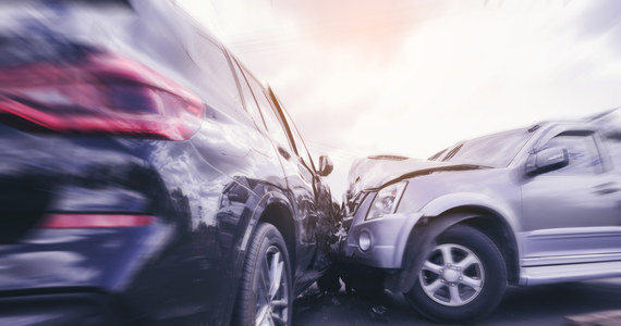 Duży korek na autostradzie A4 w Katowicach. W rejonie Akademii Wychowania Fizycznego utrudniony jest przejazd w kierunku Wrocławia. To niejedyne zdarzenie na drogach województwa śląskiego w minionych godzinach.